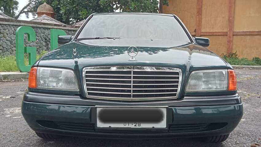 Mercedes-Benz / Mercy W202 C200 1996 M/T