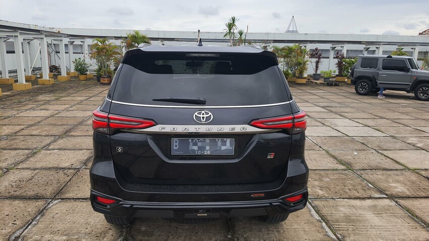 Fortuner vrz GR 2.4 tahun 2021 antiq low km