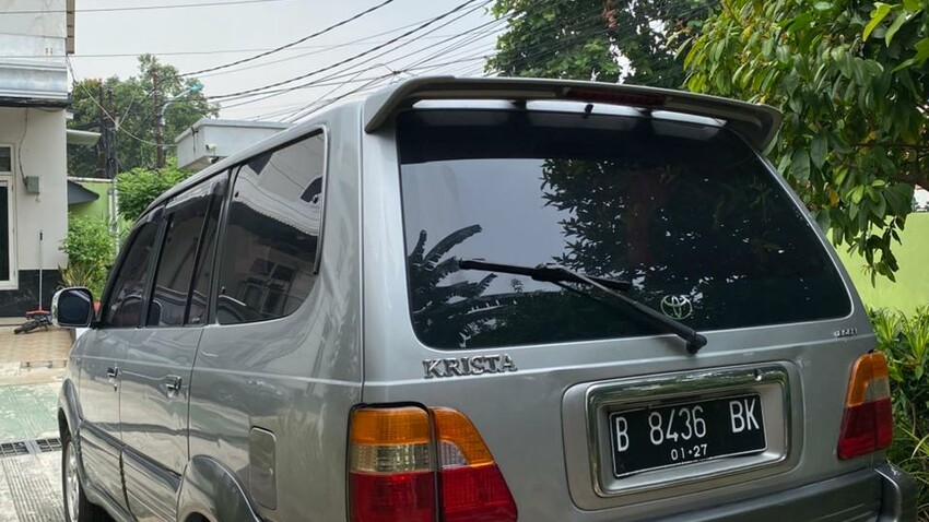 Toyota Kijang Krista AT 2002