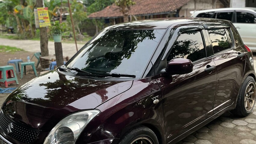 Suzuki Swift 2010 Bensin