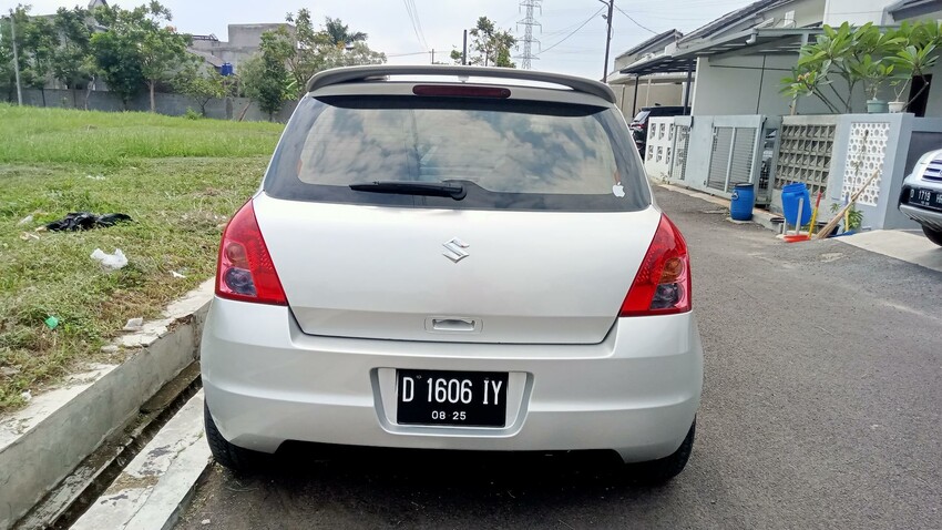 Suzuki Swift 2008 Bensin