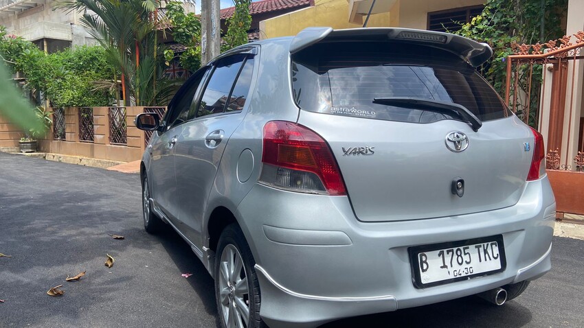 Toyota Yaris E MT 2010 Good Condition