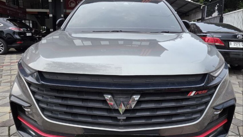 Wuling Almaz RS 2023 Bensin