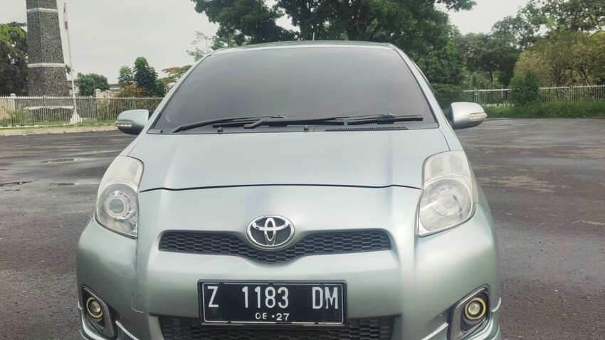 Toyota Yaris 2012 Bensin