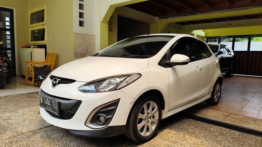 Mazda 2 2014 Bensin