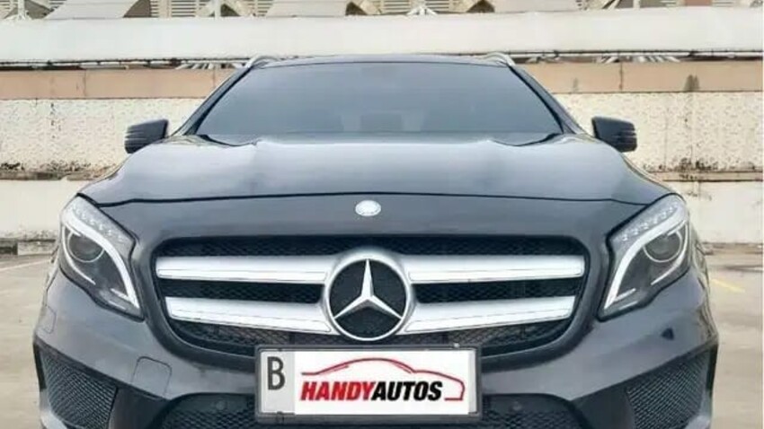 Mercedes-Benz GLA200 AMG Panoramic Tahun 2014 Automatic Hitam