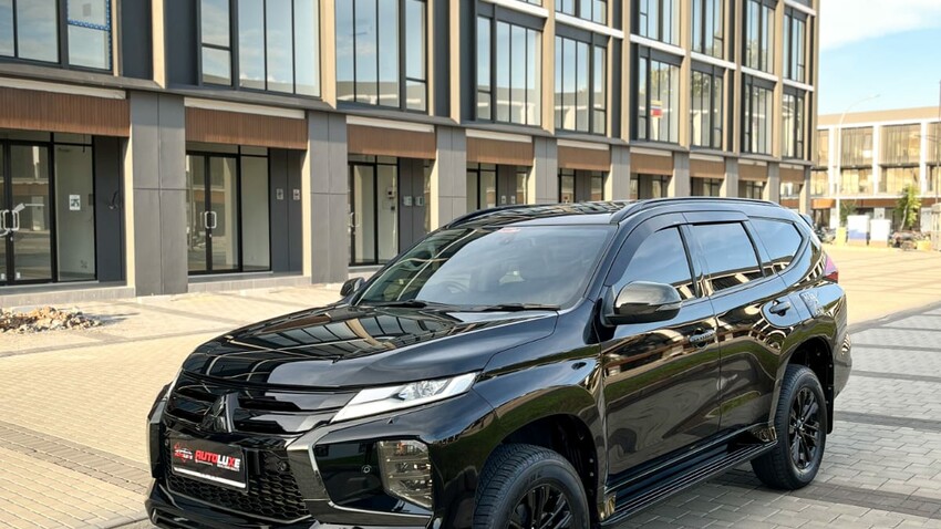 PAJERO SPORT DAKAR 2023 AT KM 25rb Record AUTHORIZED !!