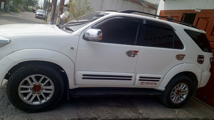 Toyota Fortuner 2010 Diesel