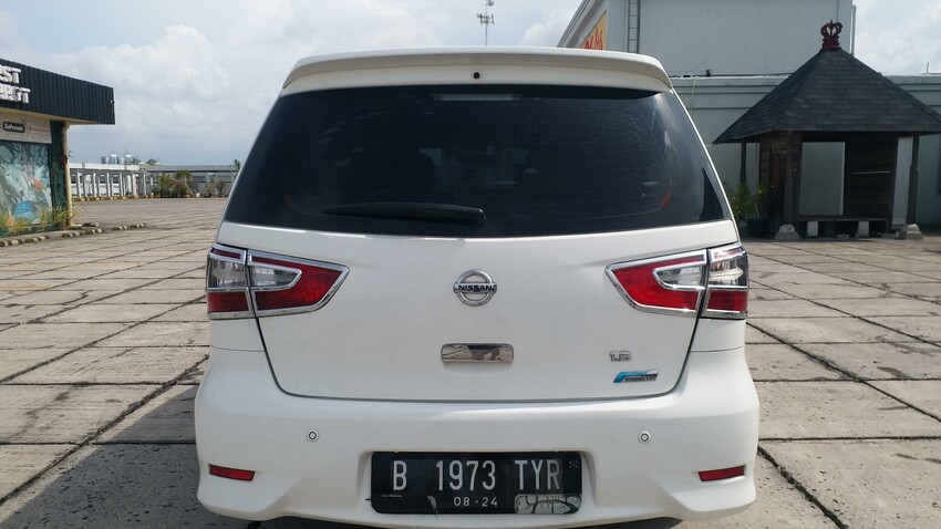 Nissan Livina xv 1.5 at bisa kami bantu TDP 5jt sampe approve 2014