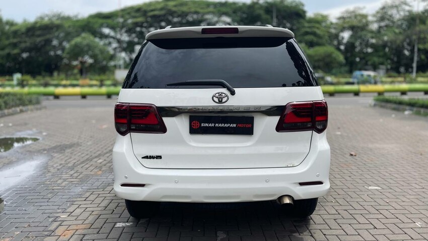 Toyota Fortuner VNT 4x4 AT 2015 Diesel