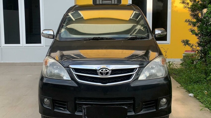 Toyota Avanza 1.3 G AT 2010