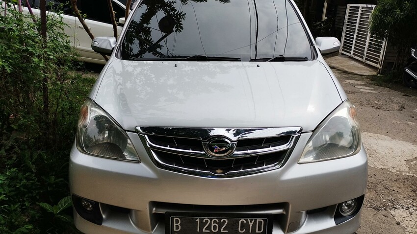 Daihatsu Xenia 2011 Bensin