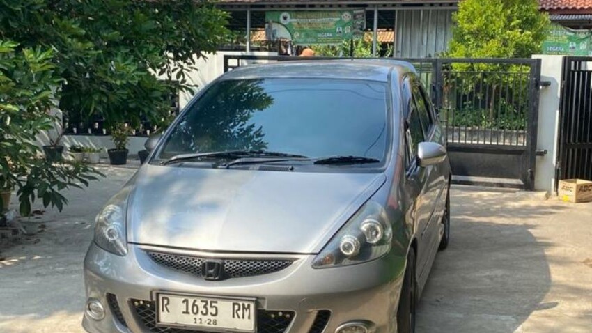 Honda Jazz 2005 Bensin