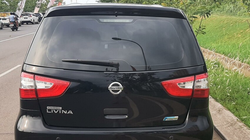 Nissan Grand livina 1.5 facelift AT