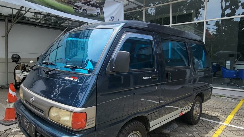 Daihatsu Zebra bodytech pintu sleding