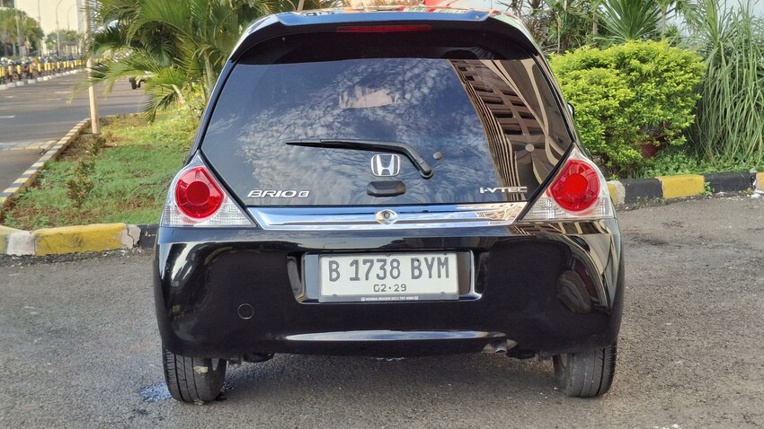 Honda Brio E satya thn 2014 super istimewa