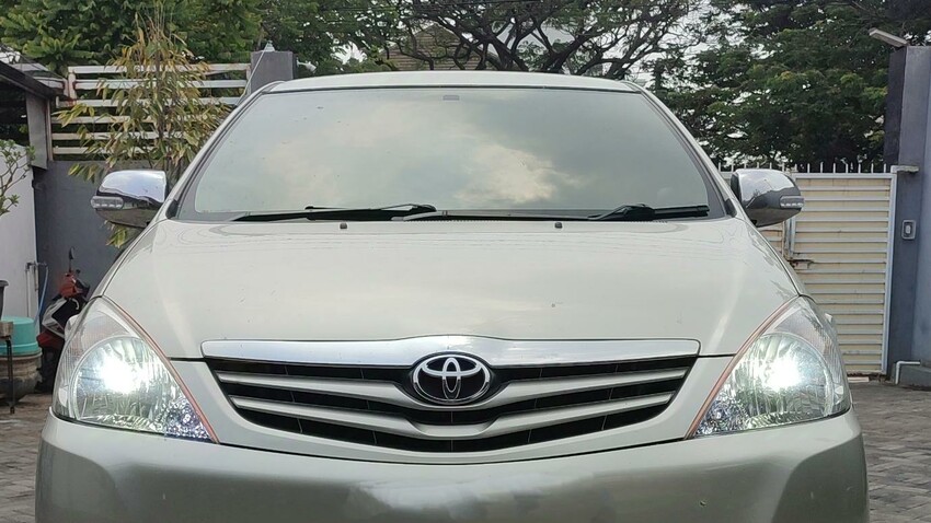 Toyota Kijang Innova 2009 Diesel