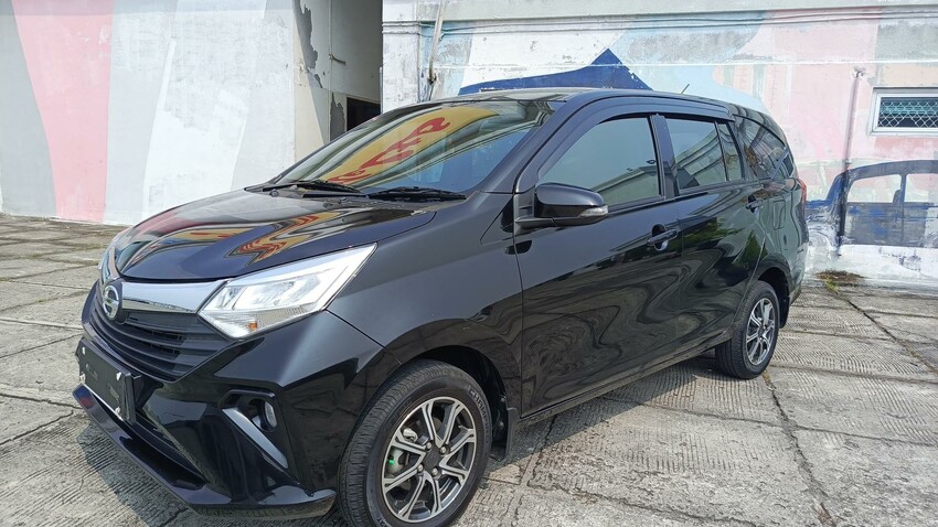 DAIHATSU SIGRA 1.2 R DLX AT 2022 (TDP 14 JT)