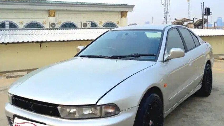 Mitsubishi Galant ST Tahun 2001 Automatic Silver