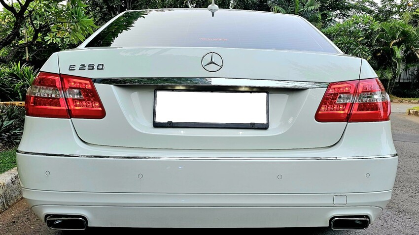 Mercedes-Benz E250 AvantGarde Nik 2012 Putih Int Coklat KM 64rb Asli