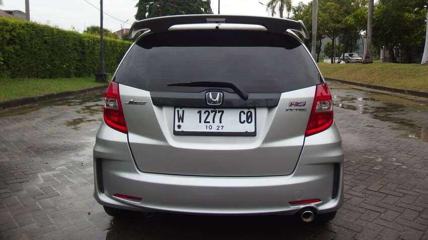 HONDA JAZZ 1.5 RS MANUAL 2011