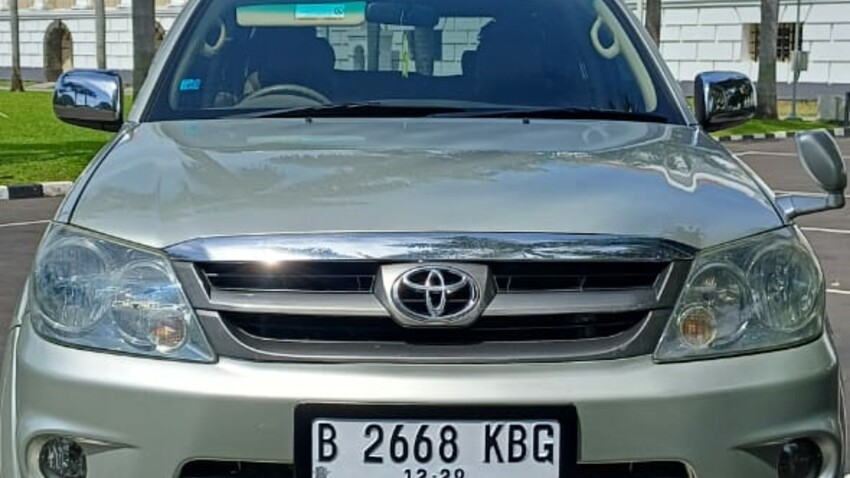 Toyota Fortuner 2007 Bensin