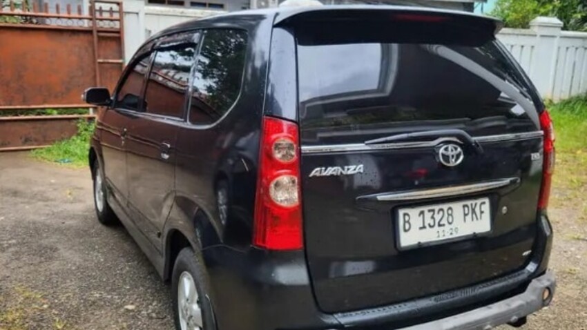 Toyota Avanza 2010 Bensin
