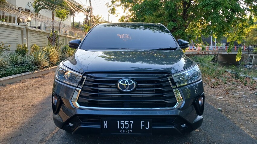 Toyota Kijang Innova reborn V a/t 2022 Diesel