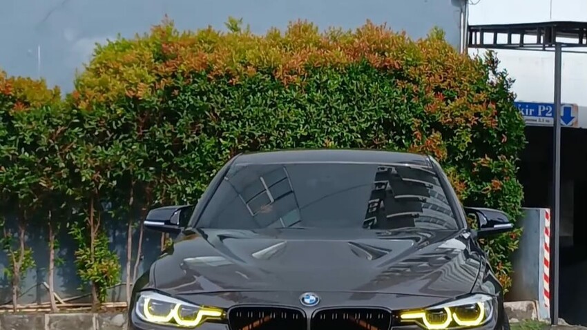 BMW 320i 2014 Bensin