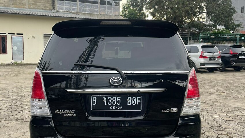 Toyota Kijang Innova 2011 Bensin - Mobil Bekas - 916231056