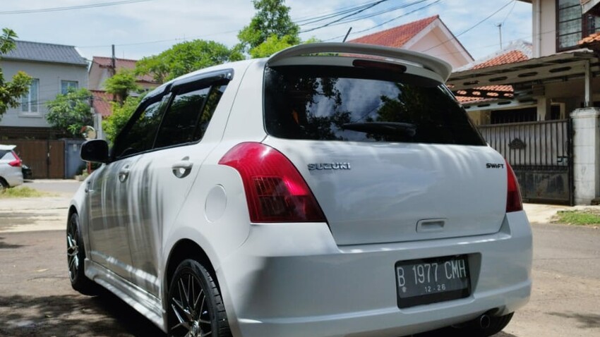 Suzuki Swift 2006 Bensin