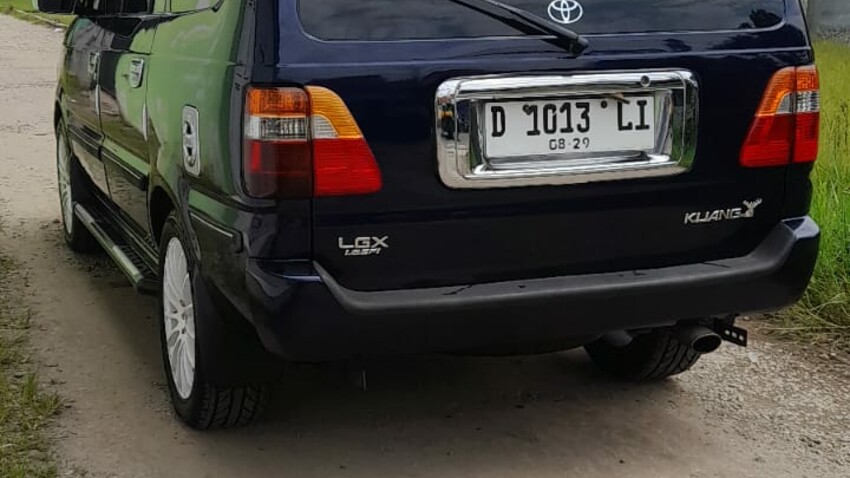 Toyota Kijang 2004 Bensin