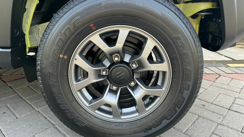 Suzuki Jimny 2024  Algrip 4x4 AT 5 pintu.km 2.700