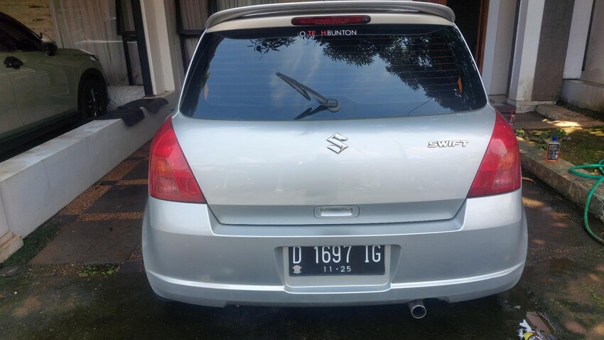 Suzuki Swift 2005 Bensin CBU MT (Rare)