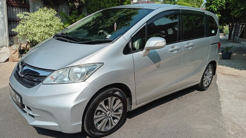 Honda Freed 2011 Bensin