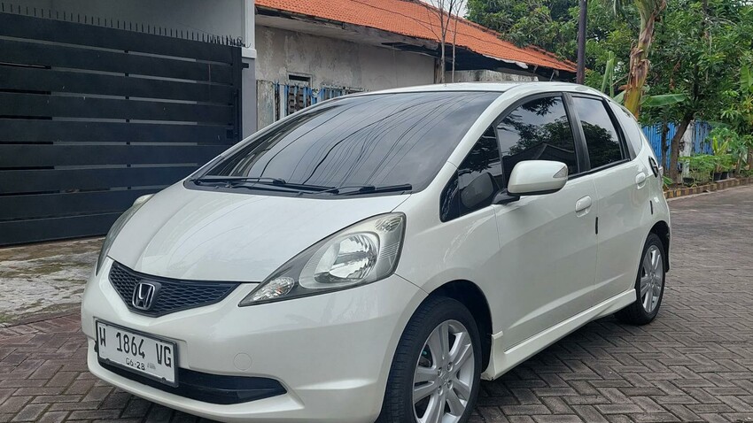 (DP MINIM) JAZZ RS AUTOMATIC 2011 - KREDIT CASH