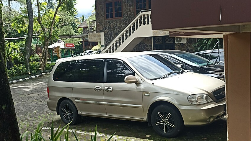 Kia Sedona 2005 Bensin