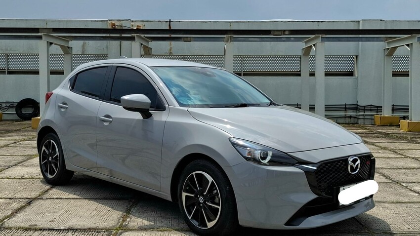 KM 1300 LAST EDITION MAZDA 2 HATCHBAK AT 2023 Bensin