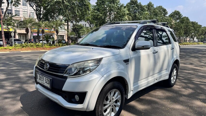 Daihatsu Terios R Automatic 2017 Putih
