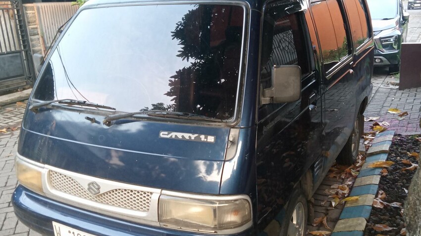 Suzuki Futura 2003 Bensin