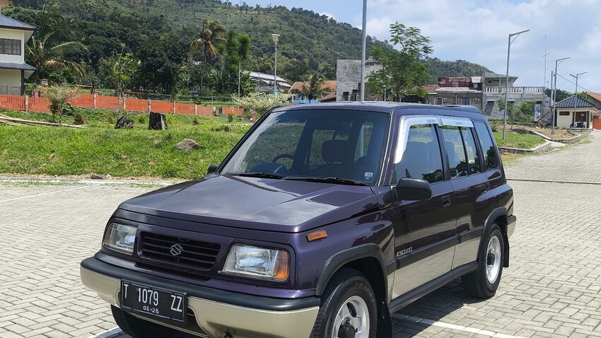 Suzuki Escudo 1998 Bensin