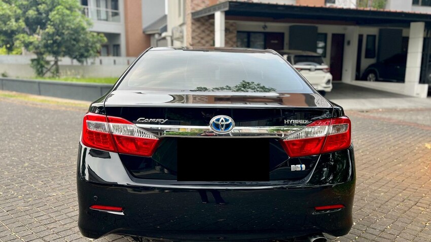 Toyota Camry Hybrid 2012