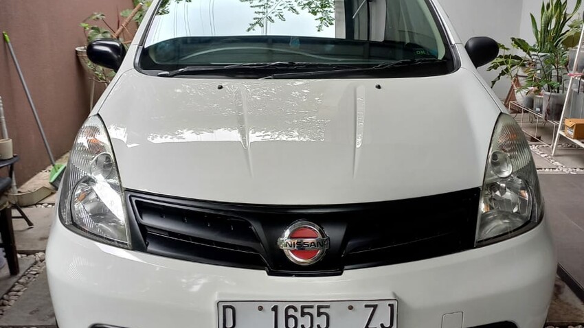 Nissan Grand livina 2012 Bensin