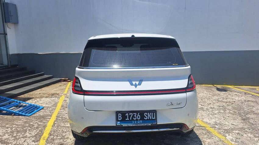 Wuling Cloud EV 2024 Listrik MPV CROSSOVER