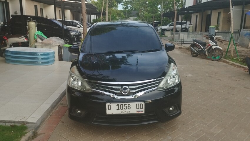 Nissan Grand livina 2013 Bensin