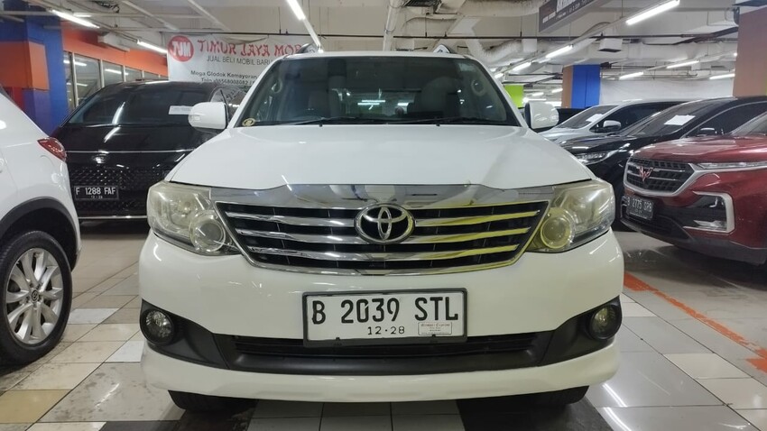 Toyota Fortuner 2013 Bensin