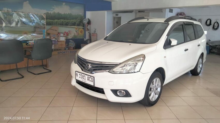 Nissan Grand livina 2013 Bensin