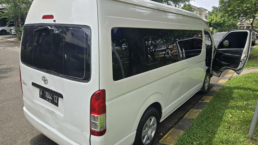 Toyota Hiace commuter 2016 2unit