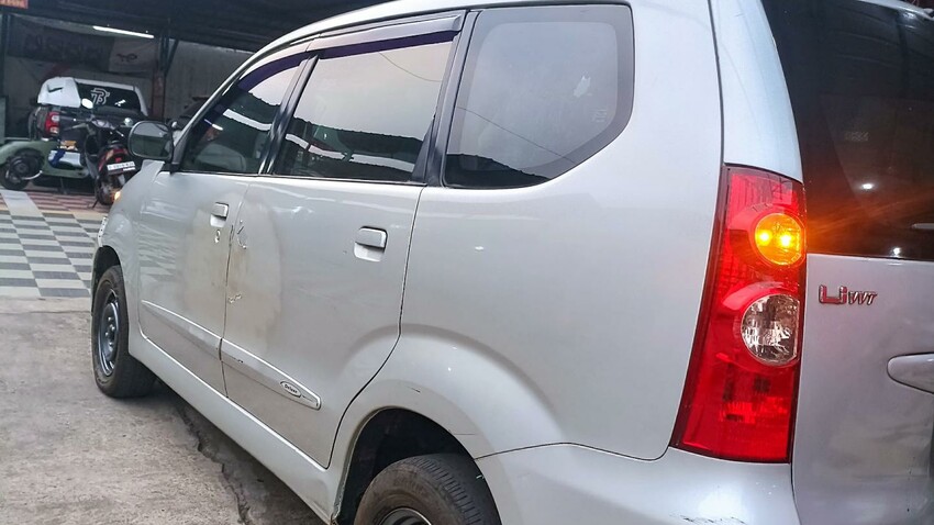 Daihatsu Xenia 2011 Bensin
