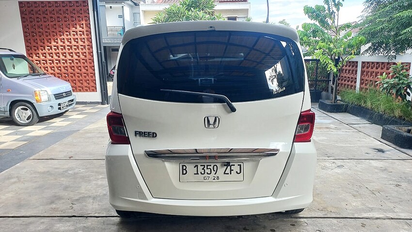 Honda Freed 2013 Bensin